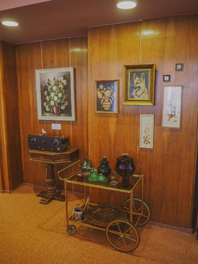 Tante Alma'S Muelheimer Hotel Мильгейм-на-Руре Экстерьер фото